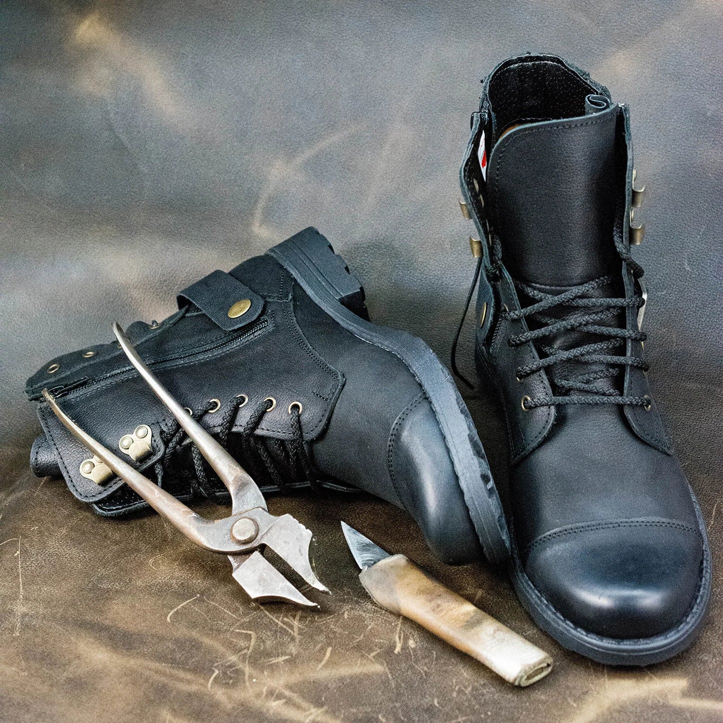 Handgefertigte Schwarze Herren-Lederstiefel – Maron | KarolShoes