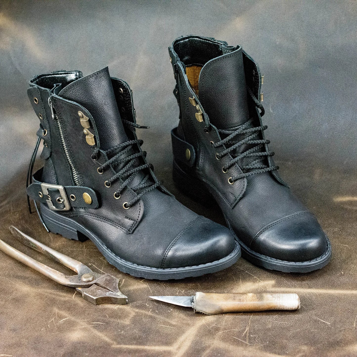 Handgefertigte Schwarze Herren-Lederstiefel – Maron | KarolShoes