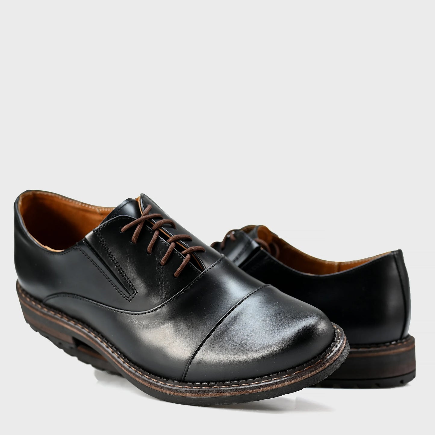 Schwarze Herren-Derby-Schuhe aus Leder - Enzo | KarolShoes