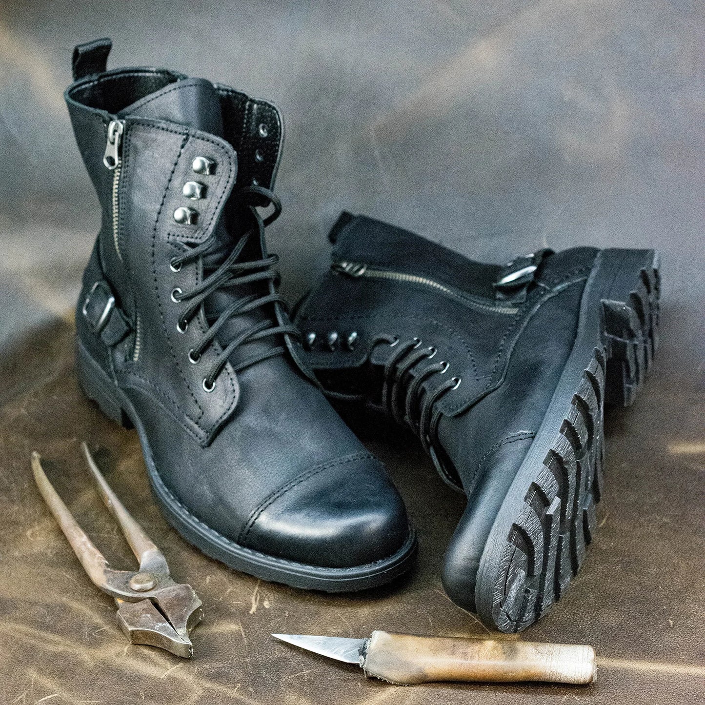 Handgefertigte Schwarze Herren-Lederstiefel – Alex | KarolShoes