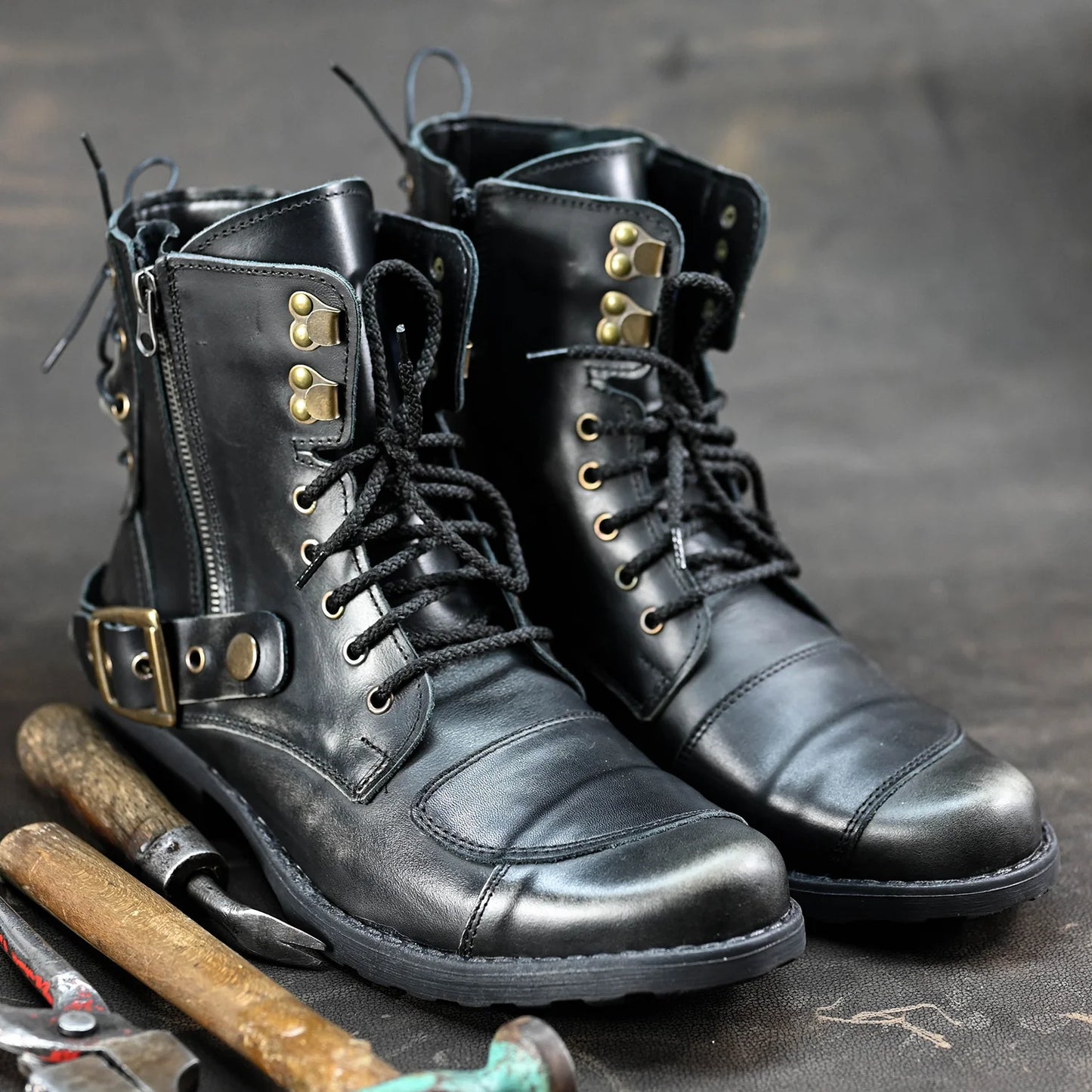 Schwarze BS Herren-Motorradstiefel aus Leder – Chad | KarolShoes