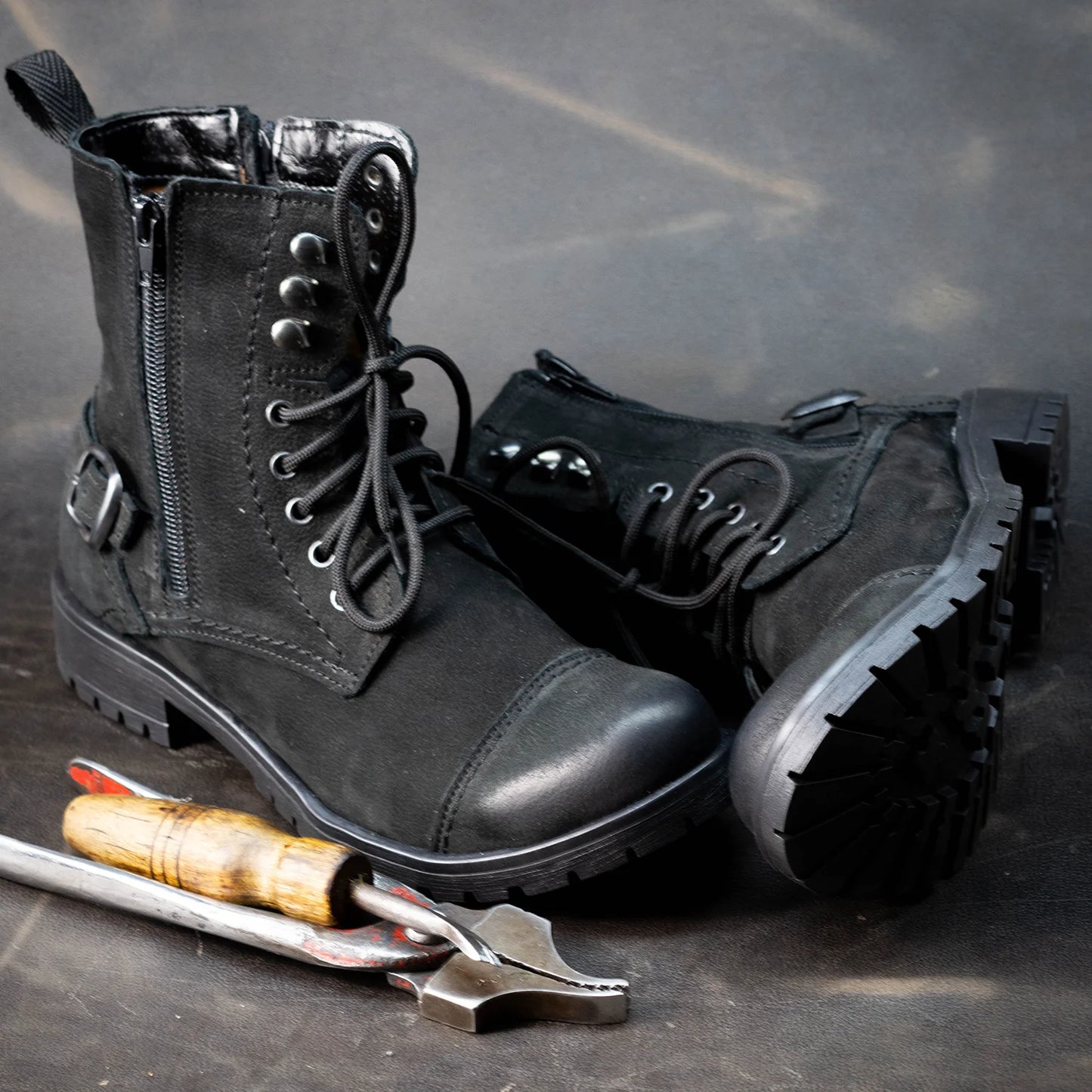 Schwarze Damen-Lederstiefeletten – Aria | KarolShoes