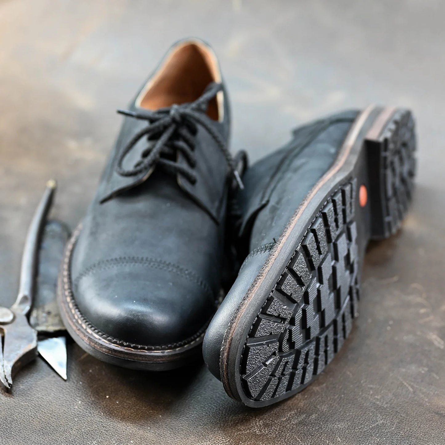 Schwarze Herren-Derby-Schuhe aus Leder - Mauro | KarolShoes