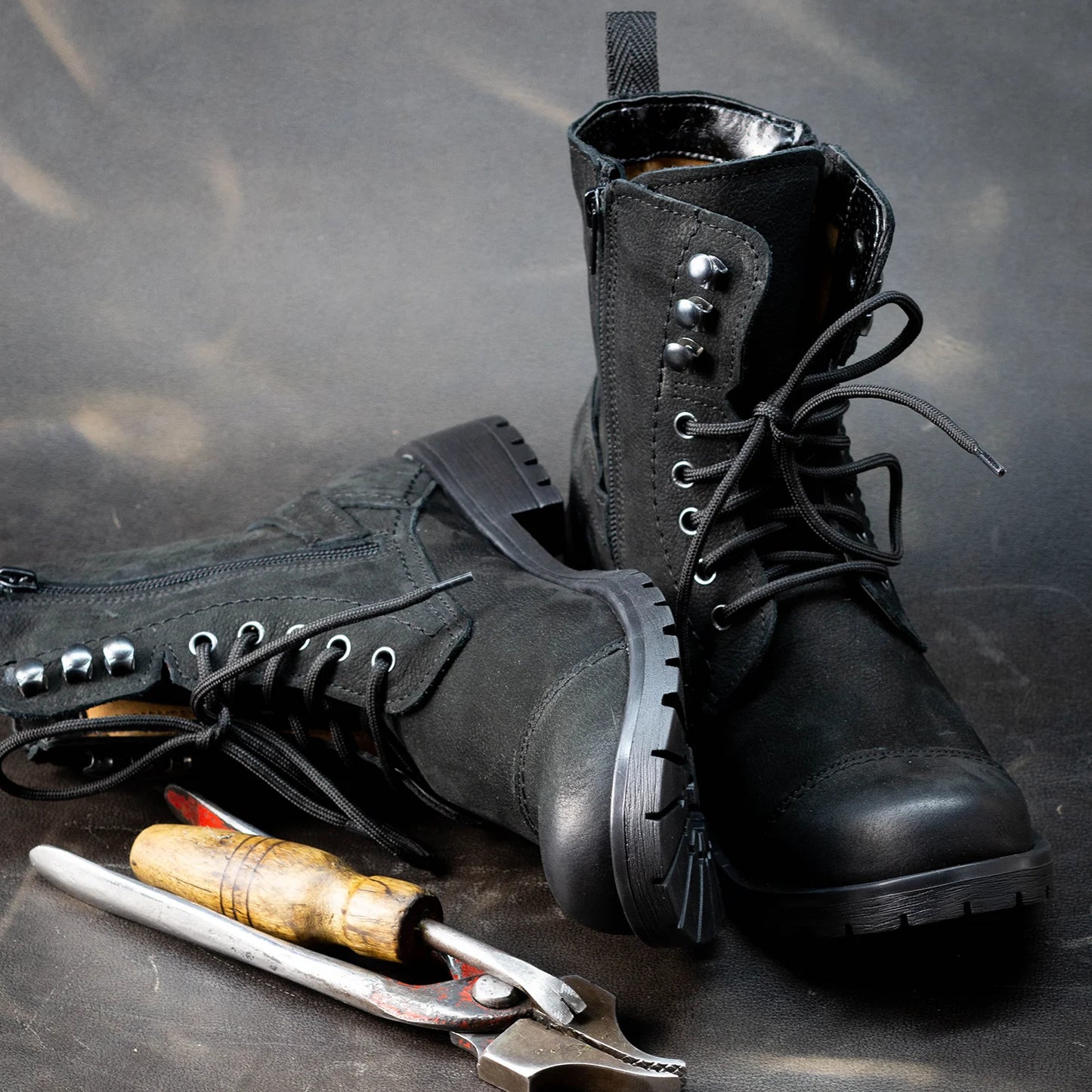 Schwarze Damen-Lederstiefeletten – Aria | KarolShoes