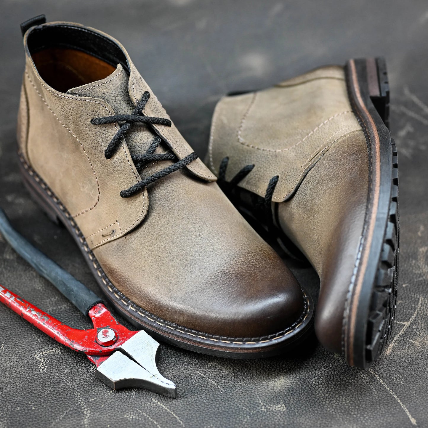 Pánské kožené chukka boty Hawk – hnědé, ručně šité, odolné a pohodlné | KarolShoes