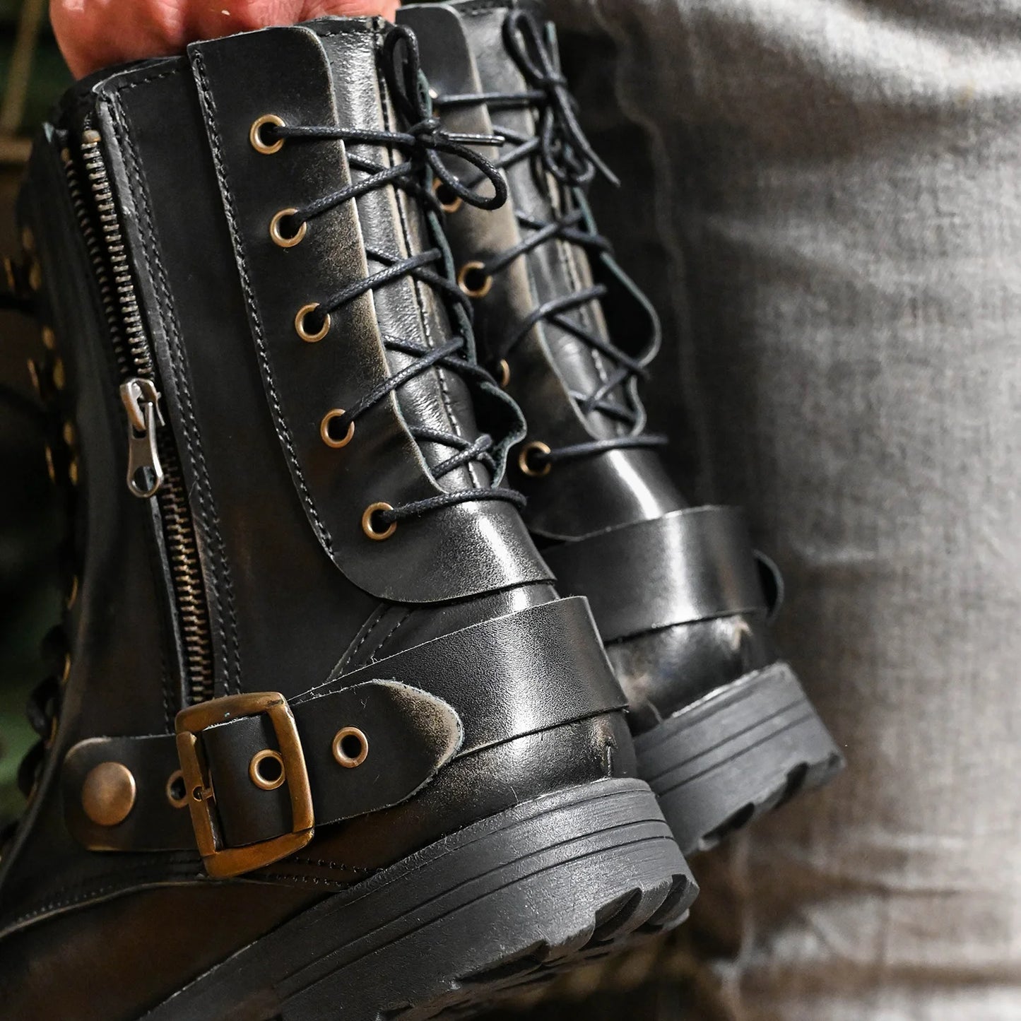 Schwarze BS Herren-Motorradstiefel aus Leder – Sonny | KarolShoes