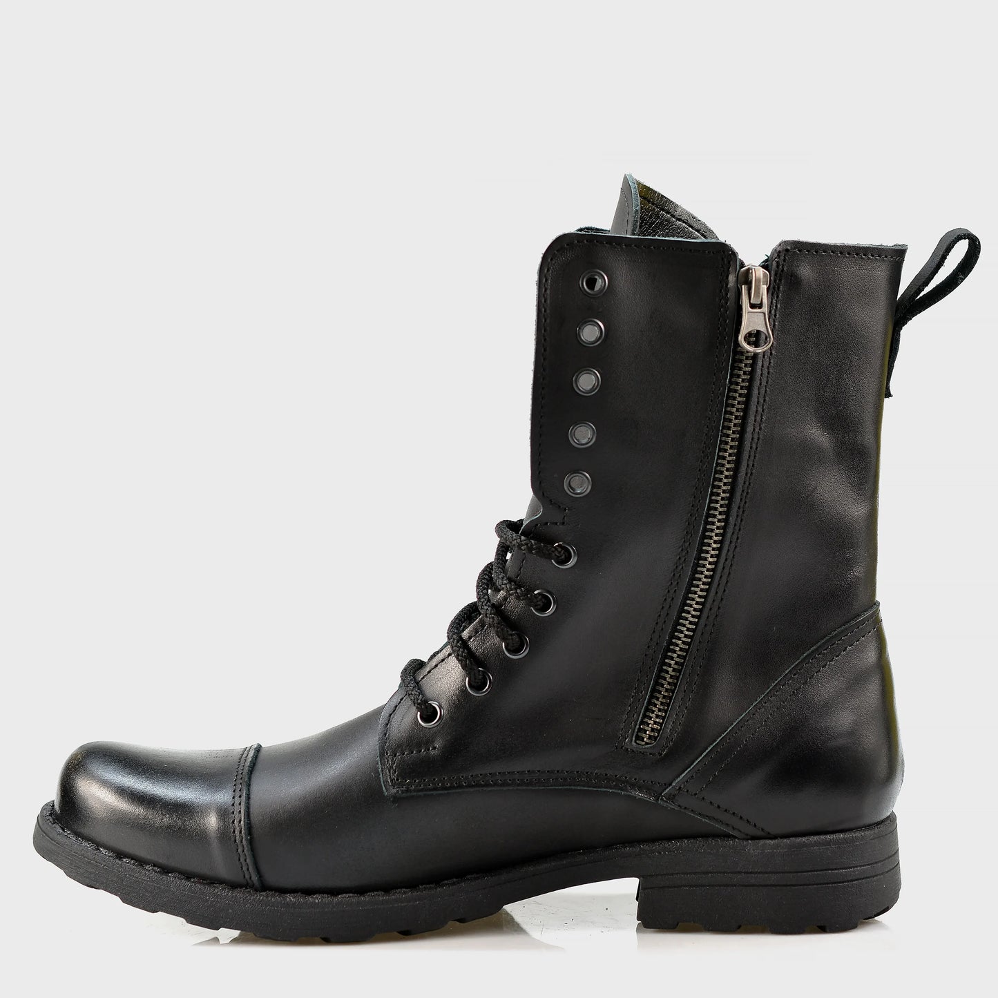 Handgefertigte Schwarze Herren-Combat-Boots aus Leder – Landon | KarolShoes