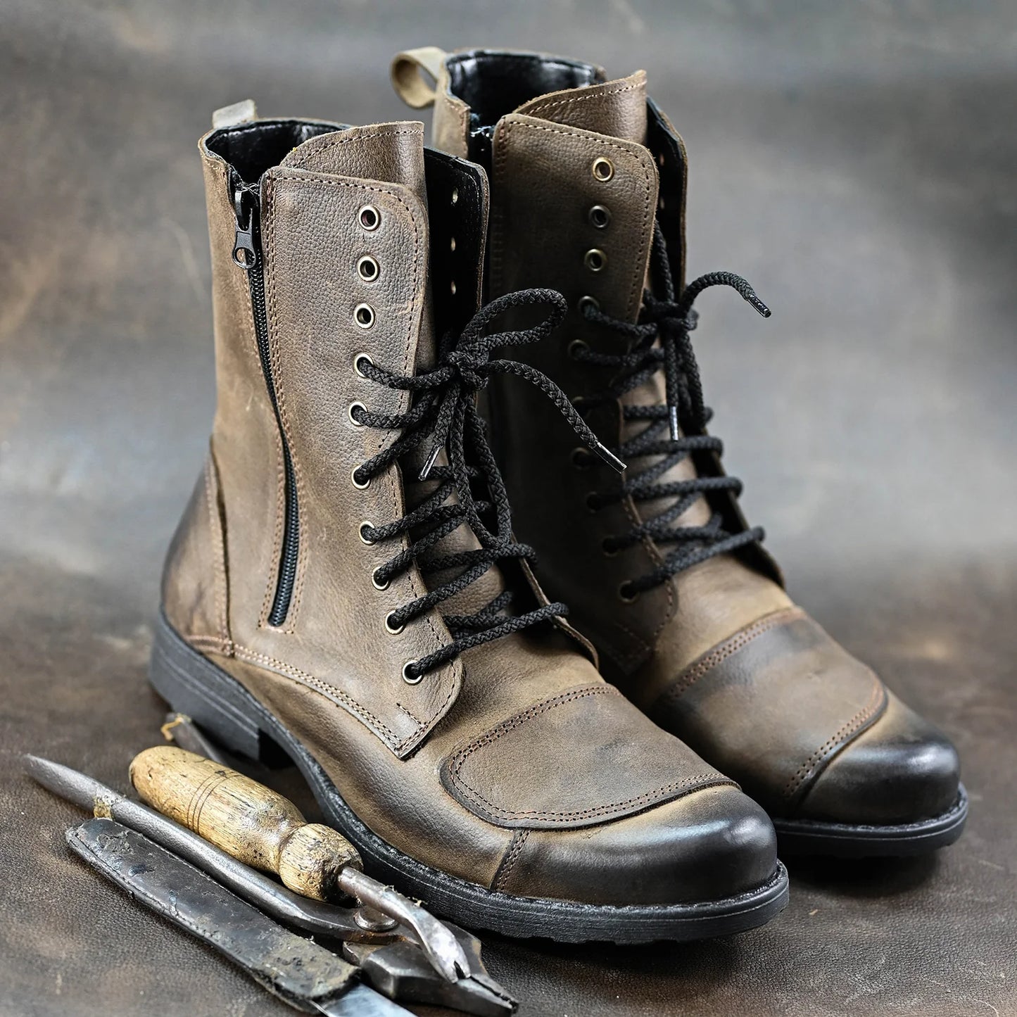 Braune Herren-Motorradstiefel aus Leder – Hunter | KarolShoes