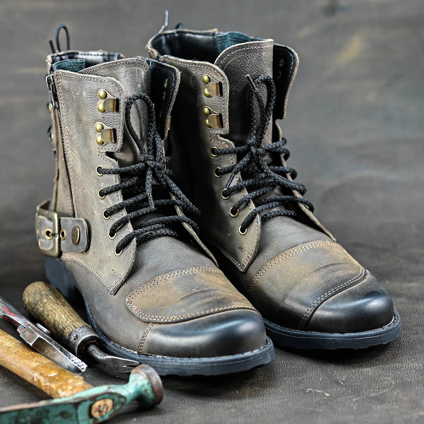 Braune Herren-Motorradstiefel aus Leder – Chad | KarolShoes