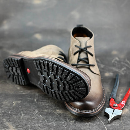 Pánské kožené chukka boty Hawk – hnědé, ručně šité, odolné a pohodlné | KarolShoes