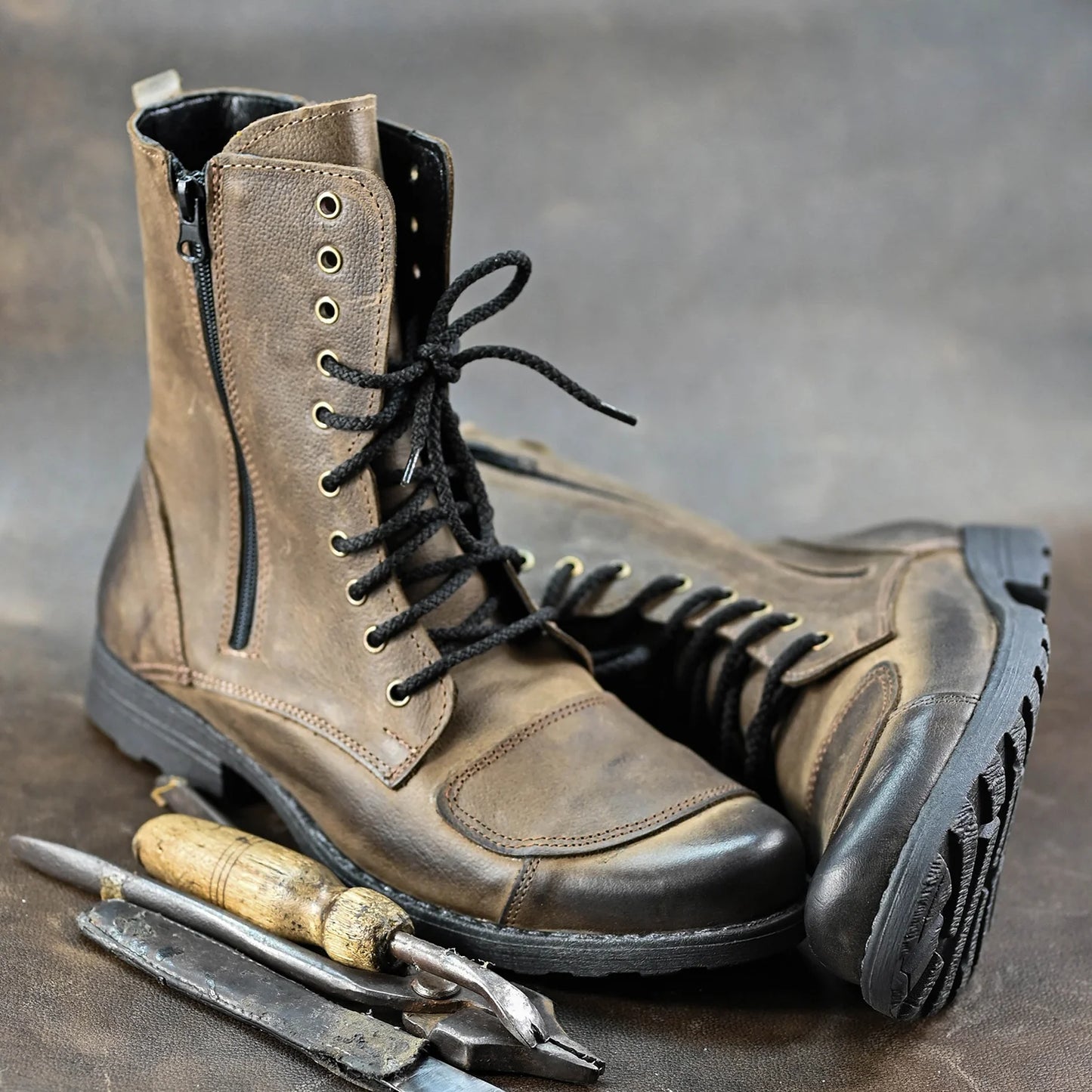 Braune Herren-Motorradstiefel aus Leder – Hunter | KarolShoes