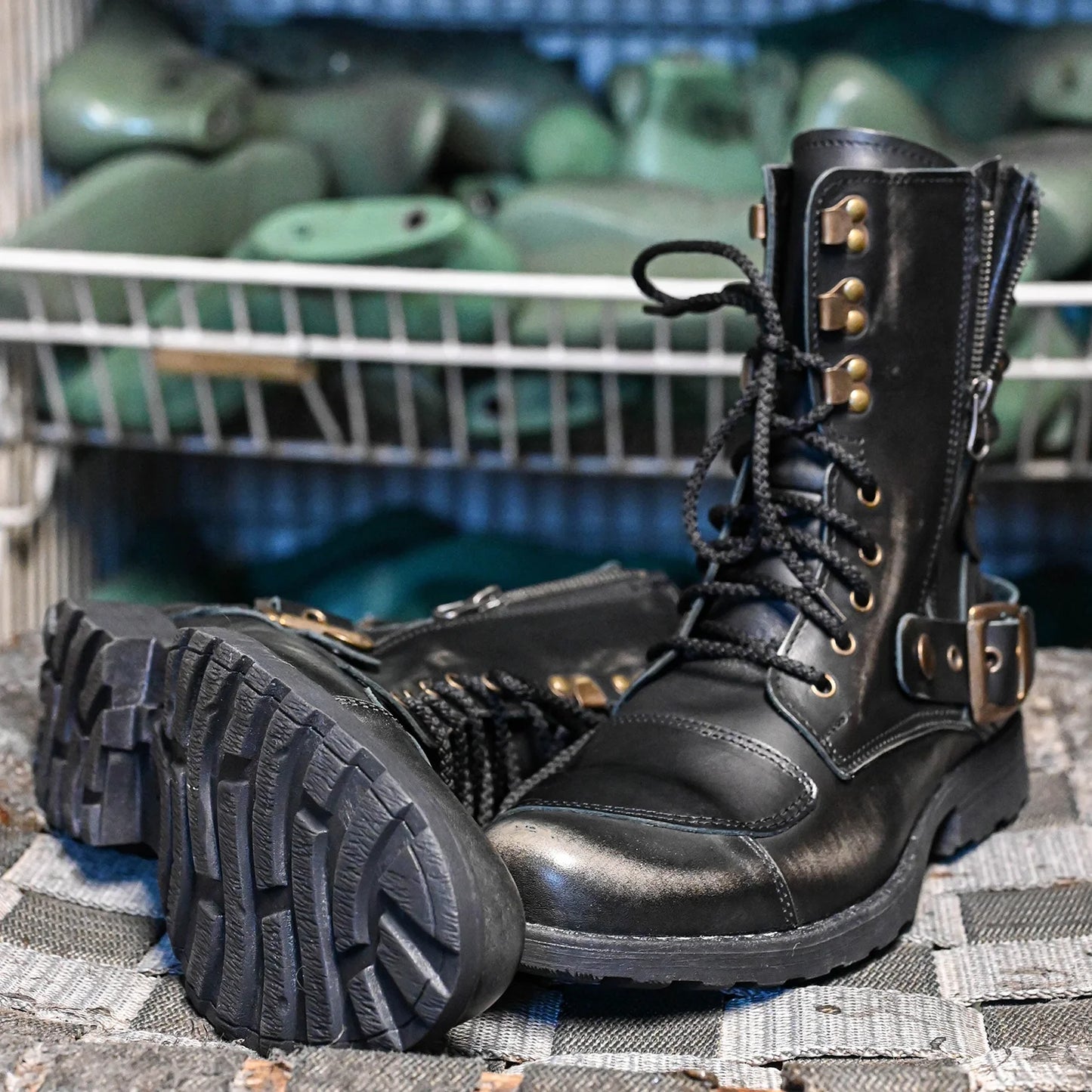 Schwarze BS Herren-Motorradstiefel aus Leder – Sonny | KarolShoes