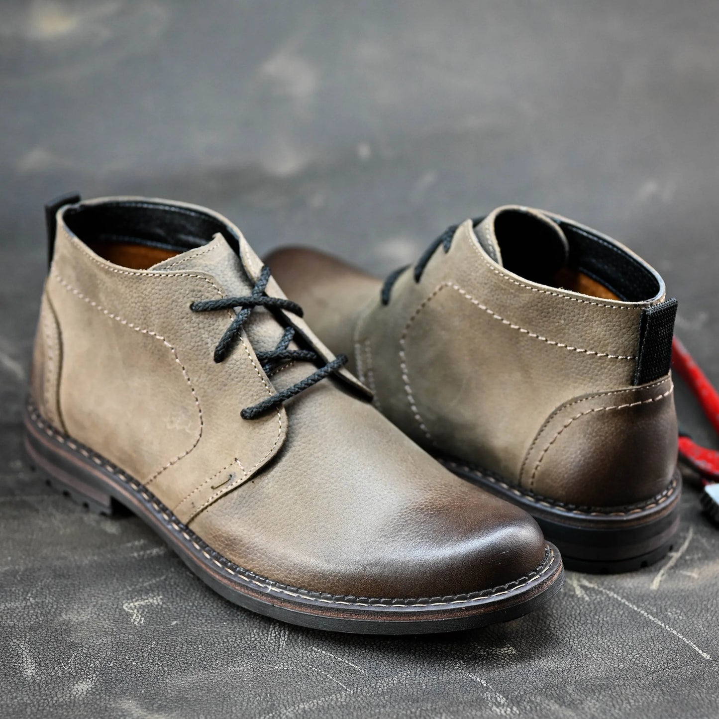 Pánské kožené chukka boty Hawk – hnědé, ručně šité, odolné a pohodlné | KarolShoes